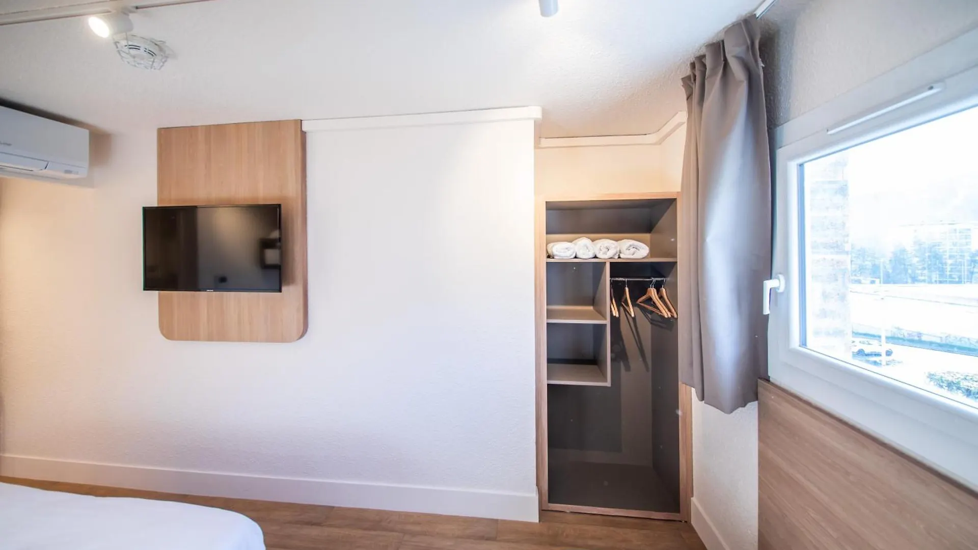 Premiere Classe Annecy Cran-Gevrier Renove En 2025 Γαλλία