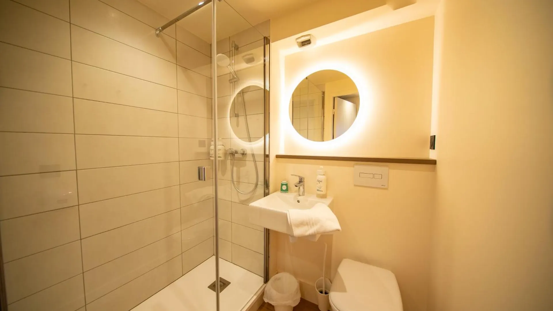 Premiere Classe Annecy Cran-Gevrier Renove En 2025 2*,  France