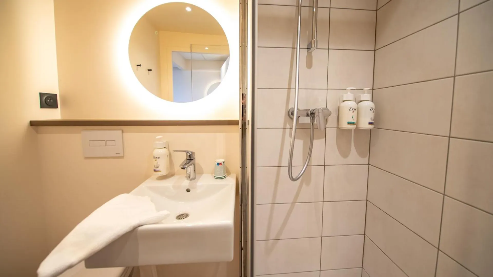 ** Hotel Premiere Classe Annecy Cran-Gevrier Renove En 2025 France