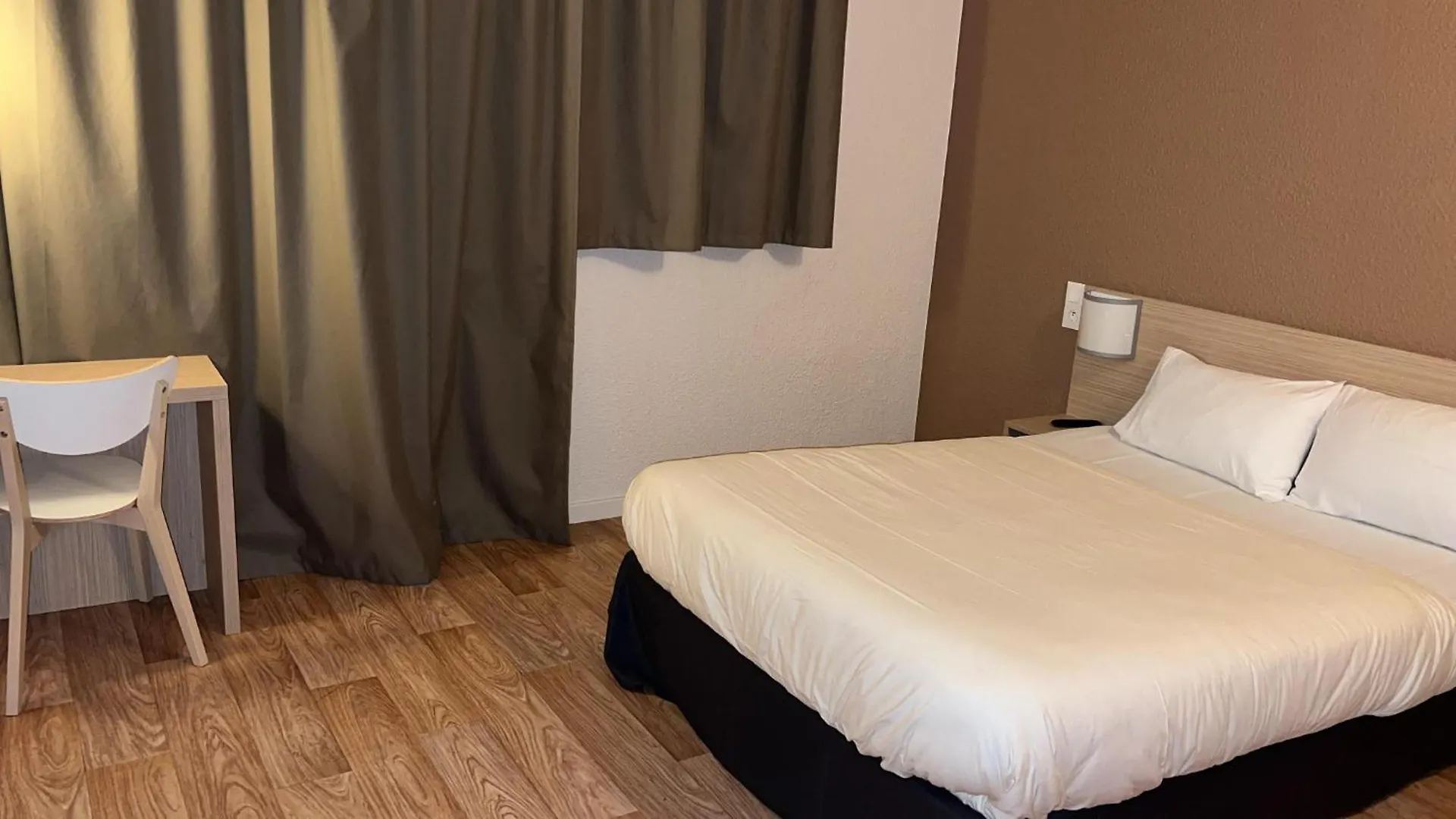 Premiere Classe Annecy Cran-Gevrier Renove En 2025 Hotel